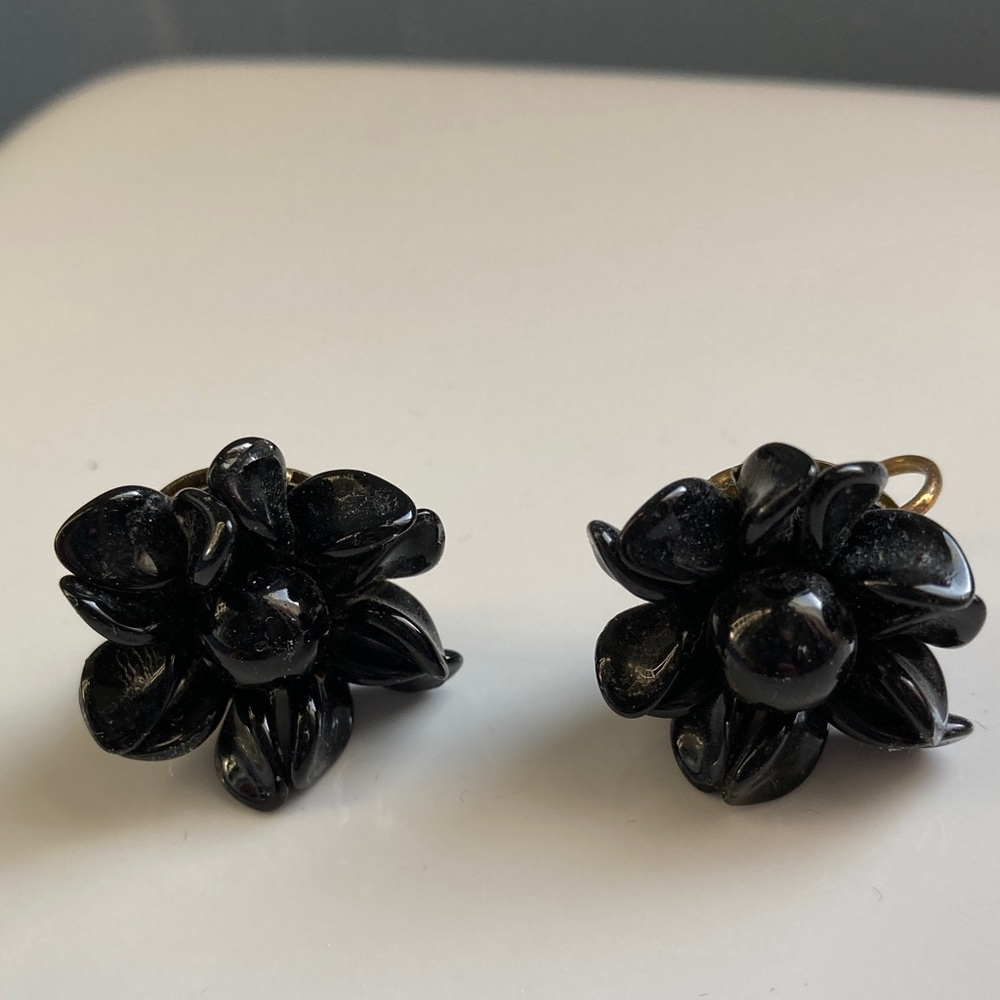 Elegant Vintage Black Floral Screw Back Earrings